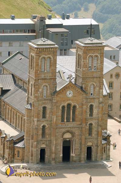 Nom de l'image : D1050686-01 — Description :  Notre Dame de La Salette - Sanctuaire