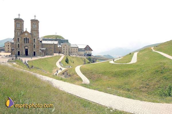 Nom de l'image : D1050695-01 — Description :  Notre Dame de La Salette - Sanctuaire