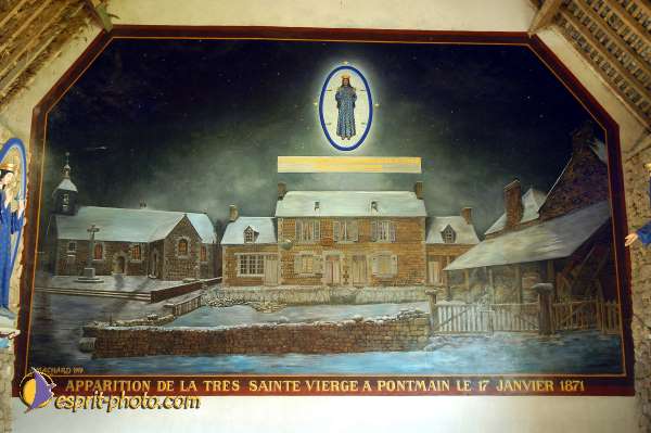 Nom de l'image : D1049905-01 — Description :  ND de l'Île Bouchard & ND de Pontmain (reportage pour la Vie)