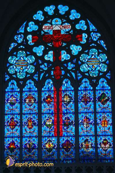 Nom de l'image : D1050113-01 — Description :  ND de l'Île Bouchard & ND de Pontmain (reportage pour la Vie)