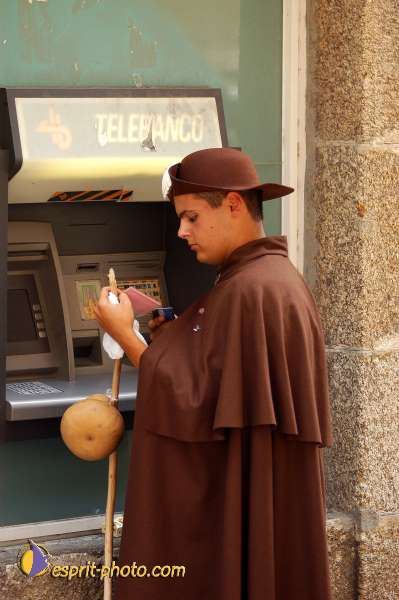 Nom de l'image : D1157089-01 — Description :  Pèlerinage année jubilaire 2004 à St Jacques de Compostelle