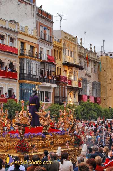 Nom de l'image : D1217652-1 — Description :  Pâques 2005 à Seville (Espagne-Andalusie)