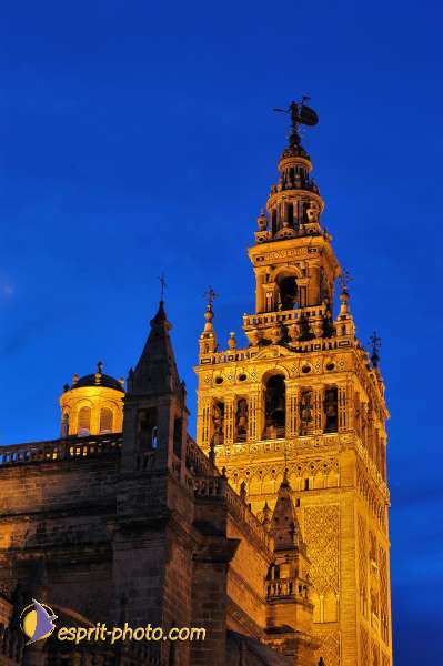 Nom de l'image : D1218858-1 — Description :  Pâques 2005 à Seville (Espagne-Andalusie)