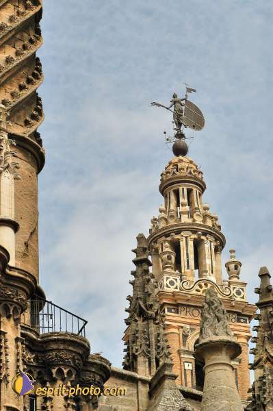 Nom de l'image : E00032530-1 — Description :  Pâques 2005 à Seville (Espagne-Andalusie)