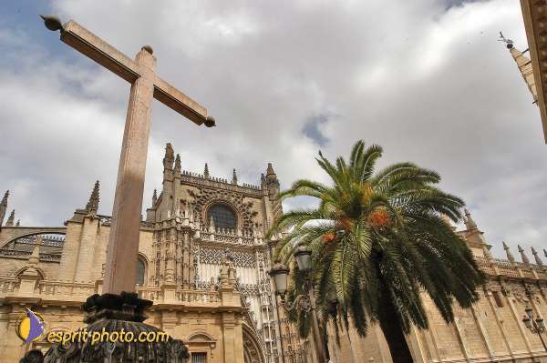 Nom de l'image : E00032549-1 — Description :  Pâques 2005 à Seville (Espagne-Andalusie)