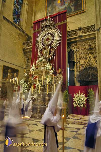 Nom de l'image : D1220756-1 — Description :  Pâques 2005 à Seville (Espagne-Andalusie)