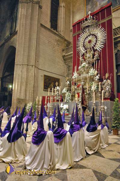 Nom de l'image : E00035495-1 — Description :  Pâques 2005 à Seville (Espagne-Andalusie)
