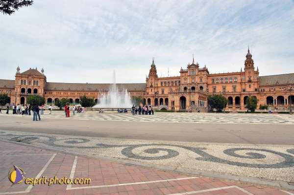 Nom de l'image : E00035278-1 — Description :  Pâques 2005 à Seville (Espagne-Andalusie)