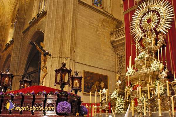 Nom de l'image : D1220738-1 — Description :  Pâques 2005 à Seville (Espagne-Andalusie)