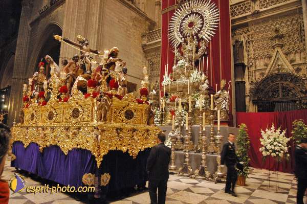 Nom de l'image : E00035450-1 — Description :  Pâques 2005 à Seville (Espagne-Andalusie)