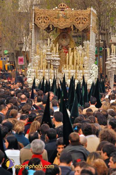 Nom de l'image : D1222263-1 — Description :  Pâques 2005 à Seville (Espagne-Andalusie)
