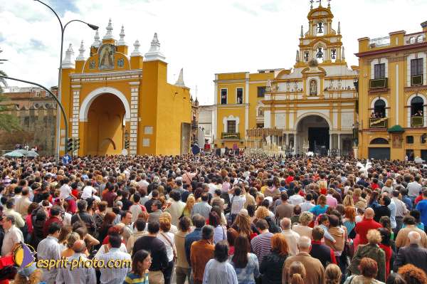 Nom de l'image : D1223324-1 — Description :  Pâques 2005 à Seville (Espagne-Andalusie)