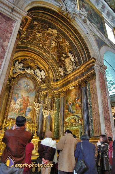 Nom de l'image : D1205011-1 — Description :  Mothersprayer - Portugal - construction of a new center