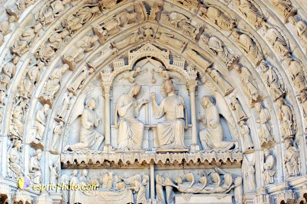 Nom de l'image : D1023186-01b — Description :  Pèlerinage de Chartres 2003