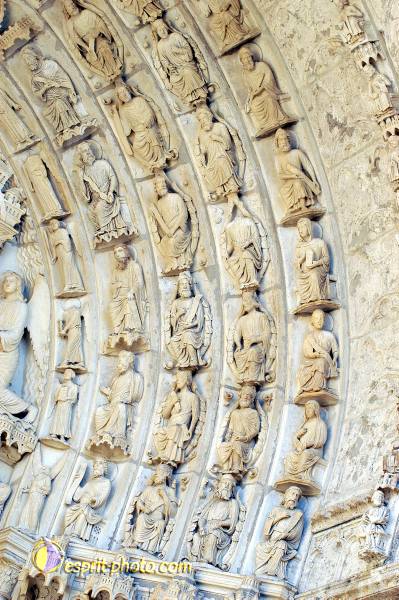 Nom de l'image : D1023198-01b — Description :  Pèlerinage de Chartres 2003