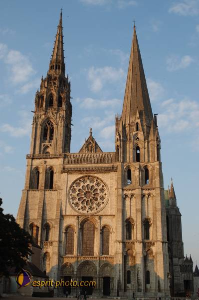 Nom de l'image : D1066666-nef — Description :