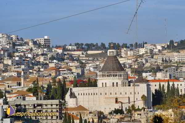 Nom de l'image : E00022000-1 — Description :