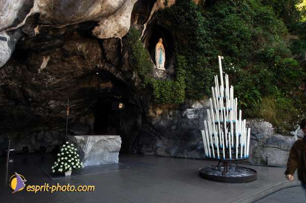 Nom de l'image : D1162356-01 — Description :  Lourdes 2004 - Pèlerinage du Pape à Lourdes