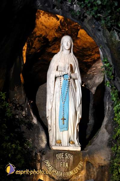 Nom de l'image : D1163162-01 — Description :  Lourdes 2004 - Pèlerinage du Pape à Lourdes