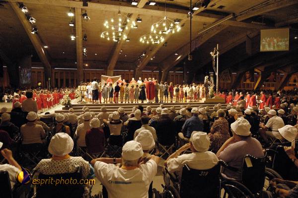 Nom de l'image : EG-Lourdes-098-01 — Description :  Lourdes, pélerinage