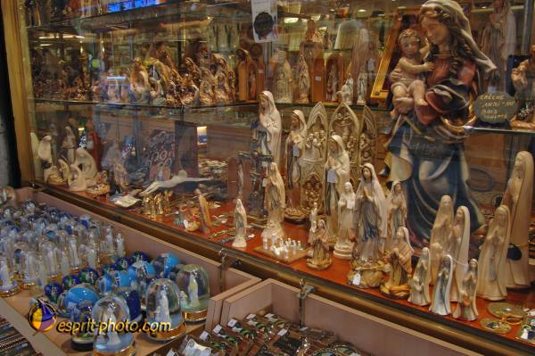 Nom de l'image : EJ2001075_1 — Description :