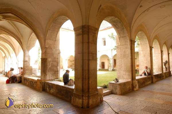 Nom de l'image : D1054326-1 — Description :  Chemin Neuf - Abbaye d'Hautecombe - Retraite Couple et Fiances