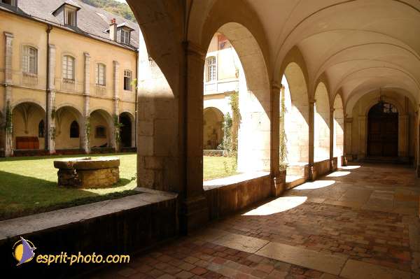 Nom de l'image : D1054496-1 — Description :  Chemin Neuf - Abbaye d'Hautecombe - Retraite Couple et Fiances