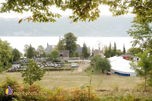 Nom de l'image : D1057042-1 — Description :  Chemin Neuf - Abbaye d'Hautecombe - Festival de jeunes Chemin Ne