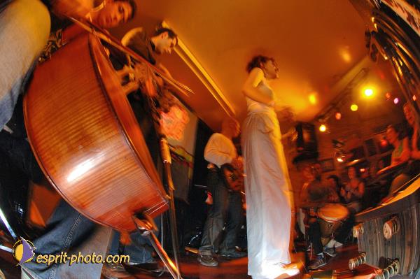 Nom de l'image : D2002695-1 — Description :