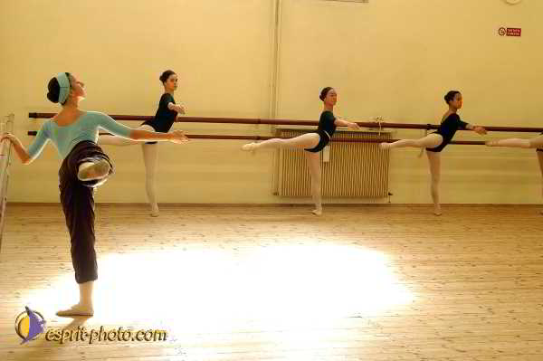 Nom de l'image : D1181440-1 — Description :  Ecole de danse Classique( Ballet) de Liliana COSI et Marinel STE