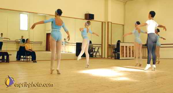 Nom de l'image : D1181574-2 — Description :  Ecole de danse Classique( Ballet) de Liliana COSI et Marinel STE