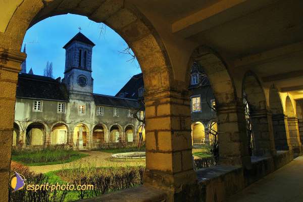 Nom de l'image : 200D1207256-1 — Description :  Maison de Retrait St Lazar à AUTUN (Bourgogne)