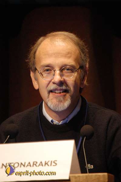 Nom de l'image : E00016713-1 — Description :  Toussaint 2004 - Messe avec les sans abri