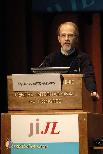 Nom de l'image : E00016766-1 — Description :  Toussaint 2004 - Messe avec les sans abri