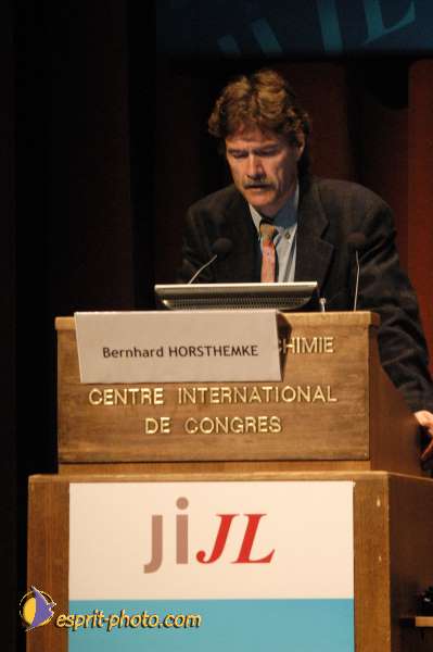 Nom de l'image : E00016938-1 — Description :  Toussaint 2004 - Messe avec les sans abri