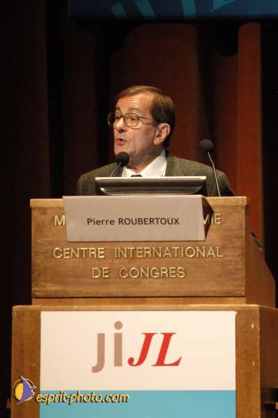 Nom de l'image : E00017432-1 — Description :  Toussaint 2004 - Messe avec les sans abri