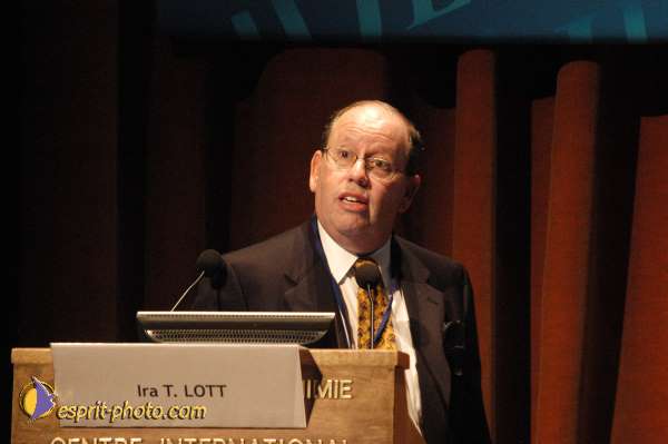 Nom de l'image : E00017627-1 — Description :  Toussaint 2004 - Messe avec les sans abri