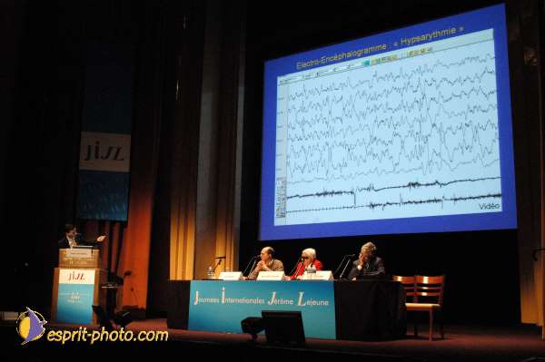 Nom de l'image : E00017680-1 — Description :  Toussaint 2004 - Messe avec les sans abri