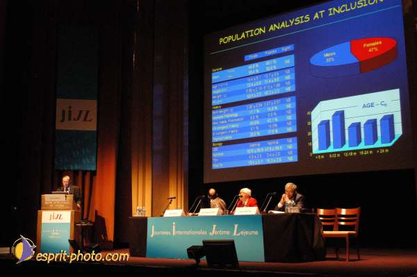 Nom de l'image : E00017958-1 — Description :  Toussaint 2004 - Messe avec les sans abri