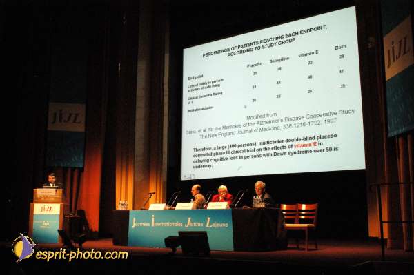 Nom de l'image : E00018001-1 — Description :  Toussaint 2004 - Messe avec les sans abri