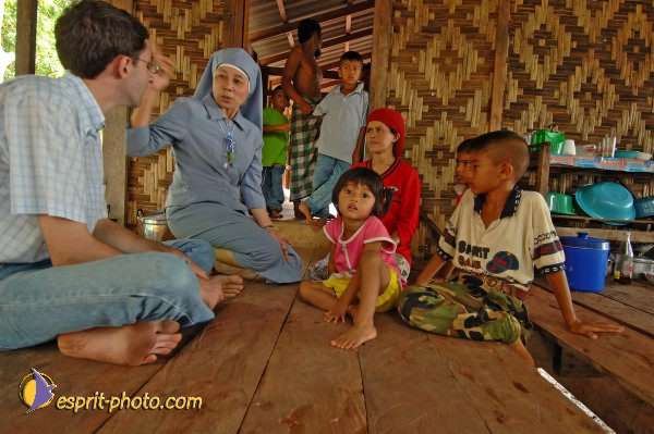 Nom de l'image : D2088911_1 — Description :  Enfants du Mékong