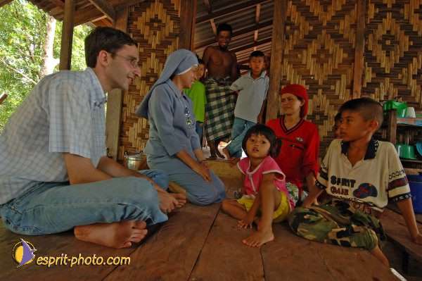 Nom de l'image : D2088913_1 — Description :  Enfants du Mékong