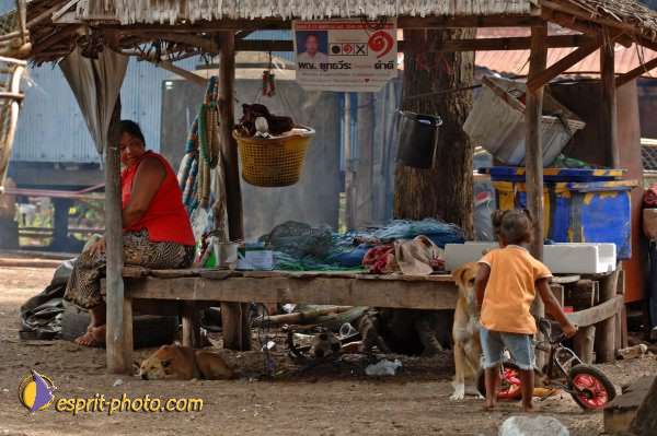 Nom de l'image : D2090648_1 — Description :  Enfants du Mékong