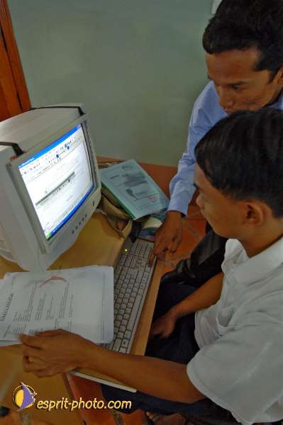 Nom de l'image : D2092760_1 — Description :  Enfants du Mékong