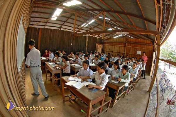 Nom de l'image : D2093907_1 — Description :  Enfants du Mékong