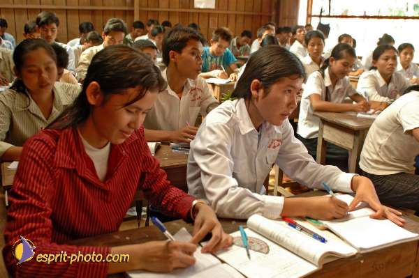 Nom de l'image : D2093978_1 — Description :  Enfants du Mékong