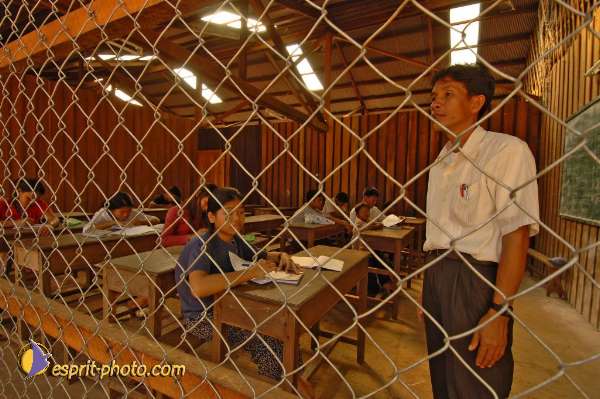 Nom de l'image : D2094615_1 — Description :  Enfants du Mékong