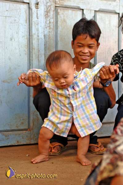 Nom de l'image : D2092030_1 — Description :  Enfants du Mékong