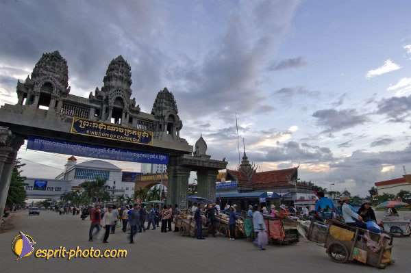 Nom de l'image : D2091480_1 — Description :  Enfants du Mékong