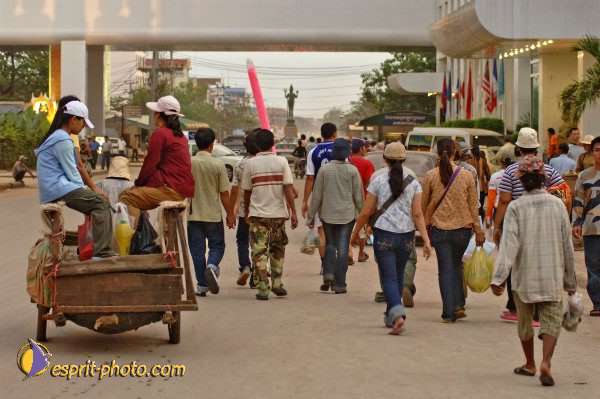 Nom de l'image : D2091557_1 — Description :  Enfants du Mékong